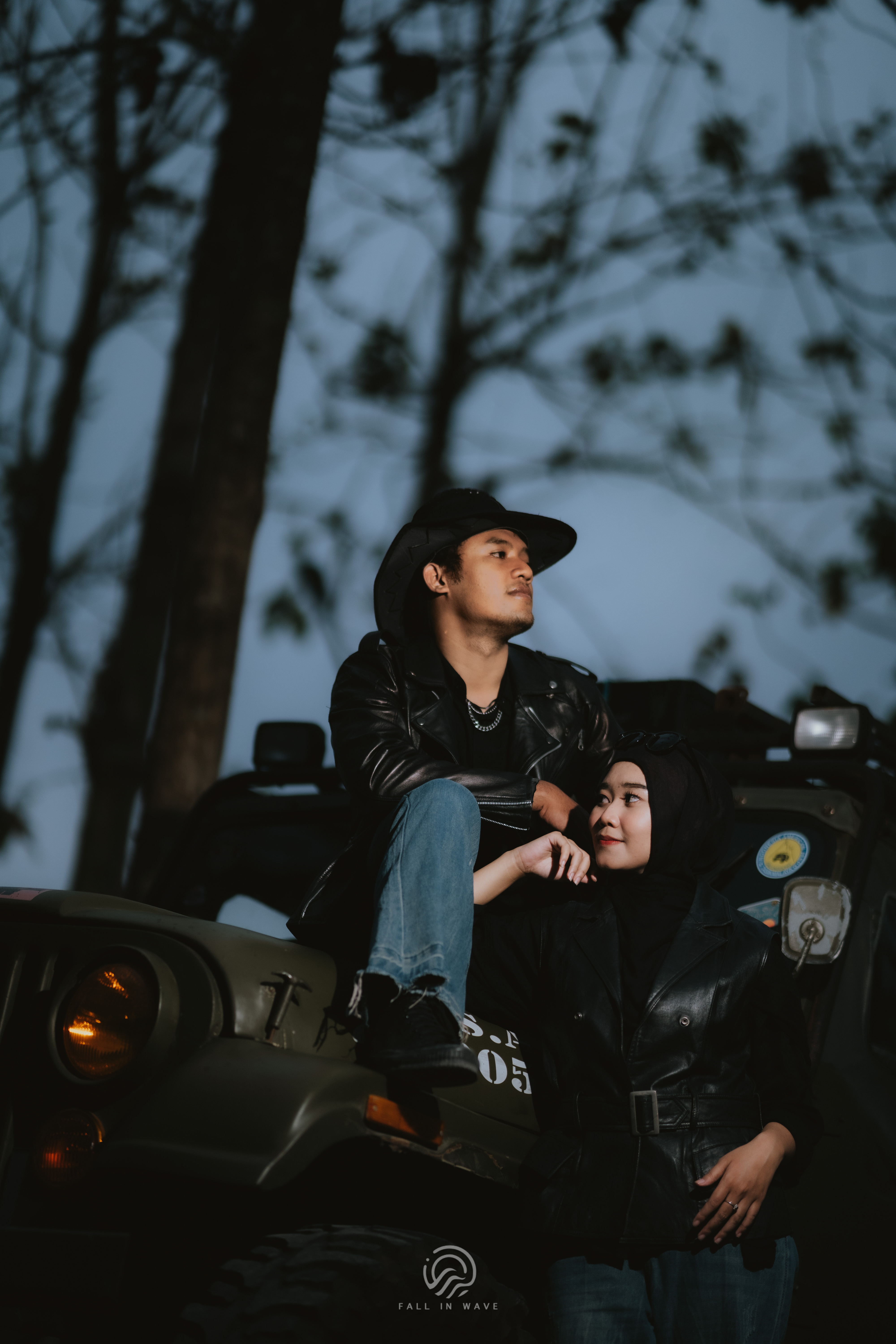 Fajar dan Salsa saling menatap hangat